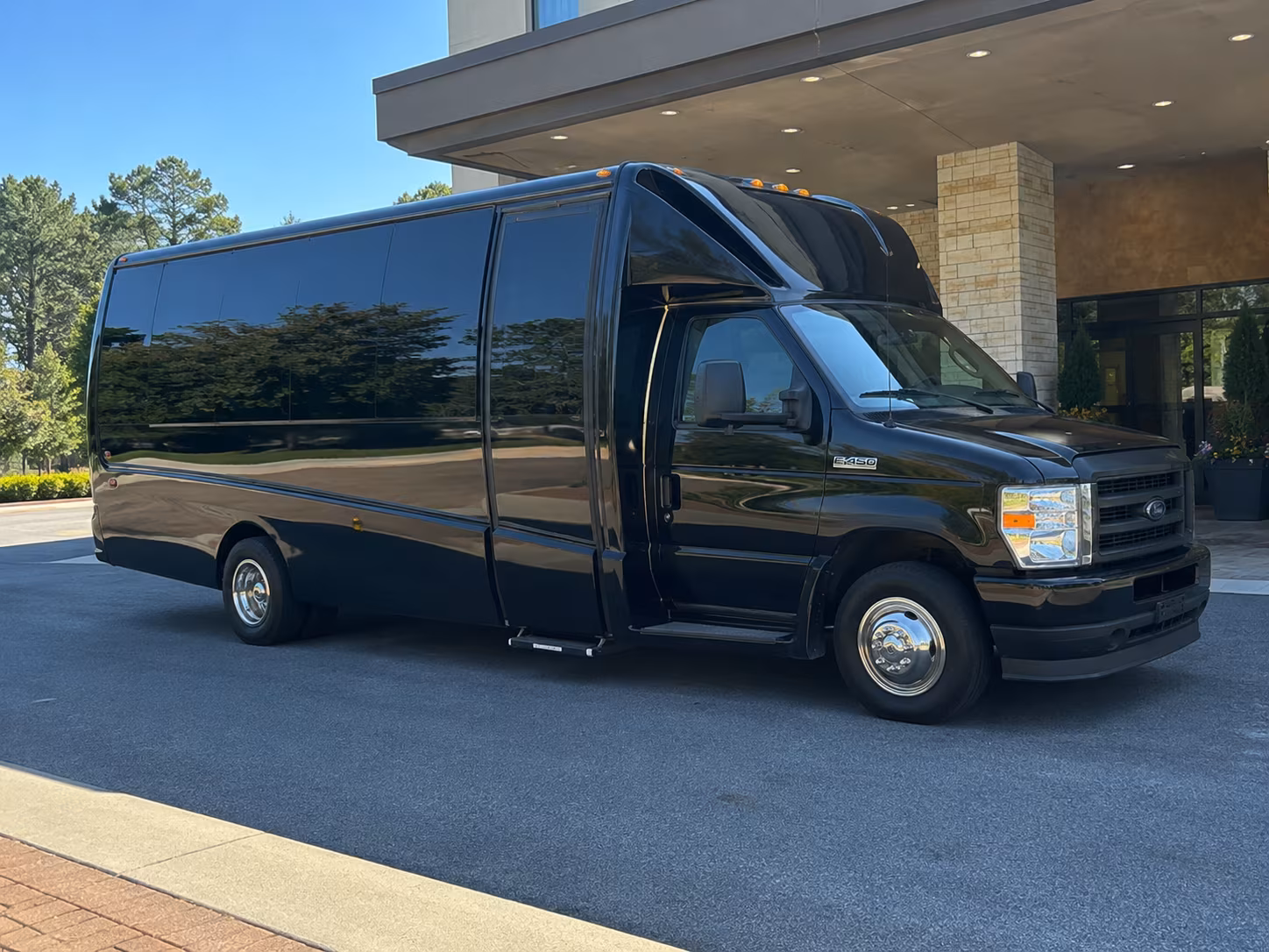 Colorado Springs Wedding Transportation & Shuttle Service